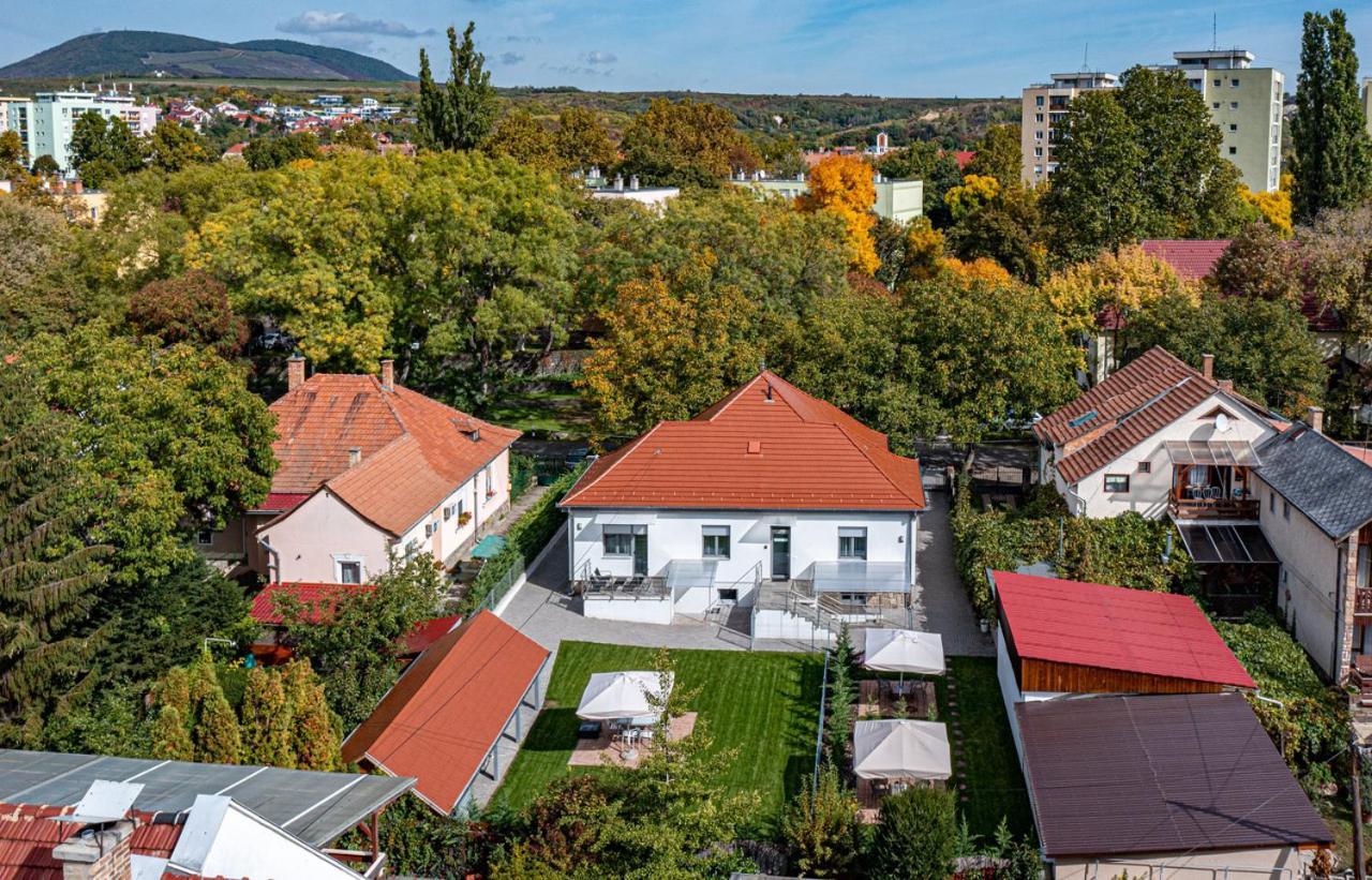 Villa Garden Eger Extérieur photo